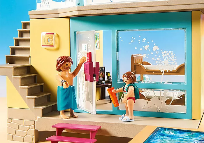 Playmobil Family Fun 70435 Bungalow with Pool - Image 5