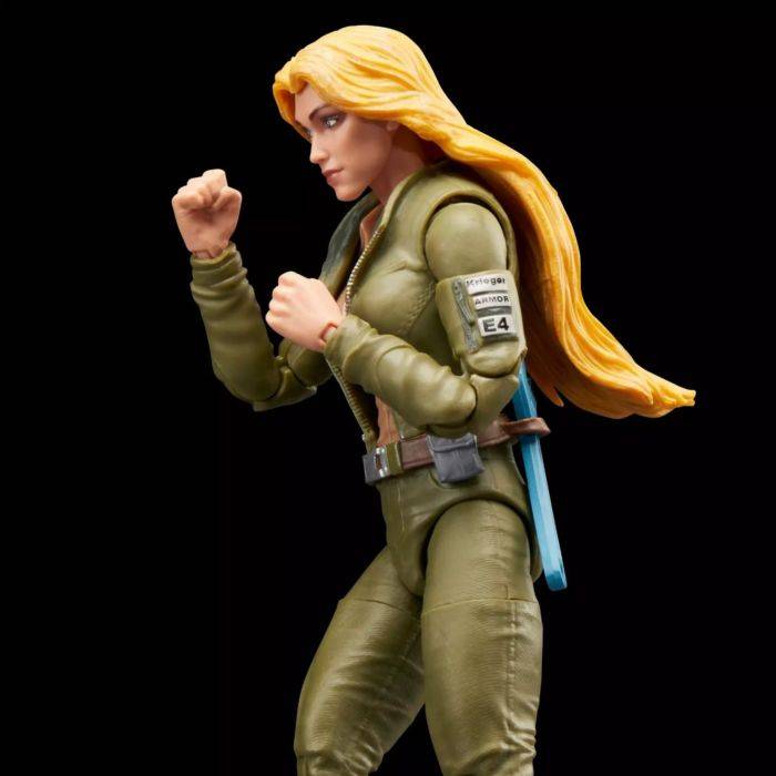 G.I. Joe Retro – Courtney “Cover Girl” Krieger Classified Series 6″ Scale Action Figure - Image 5