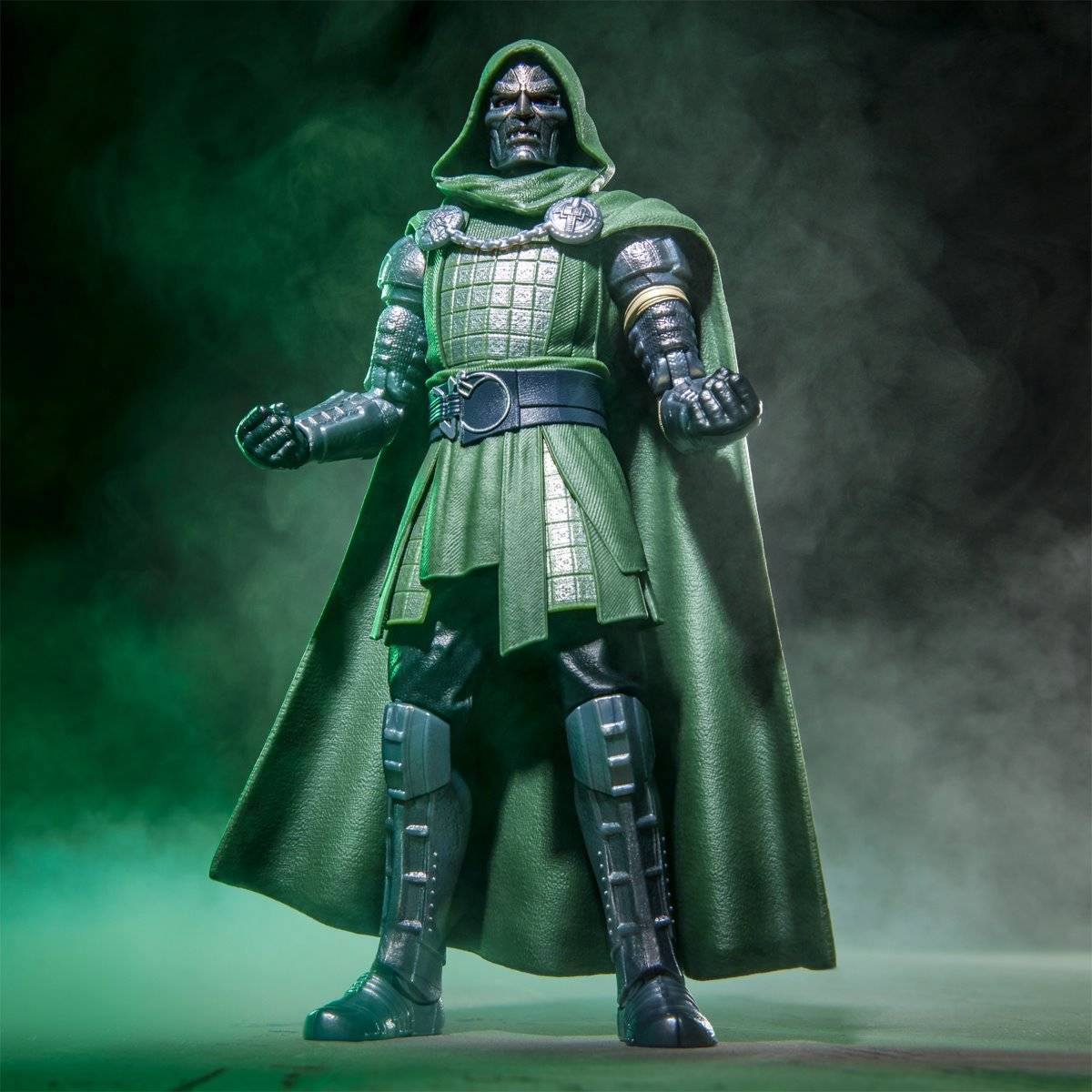 Marvel Legends Avengers Doomsday: Doctor Doom 6″ Figure - Image 6