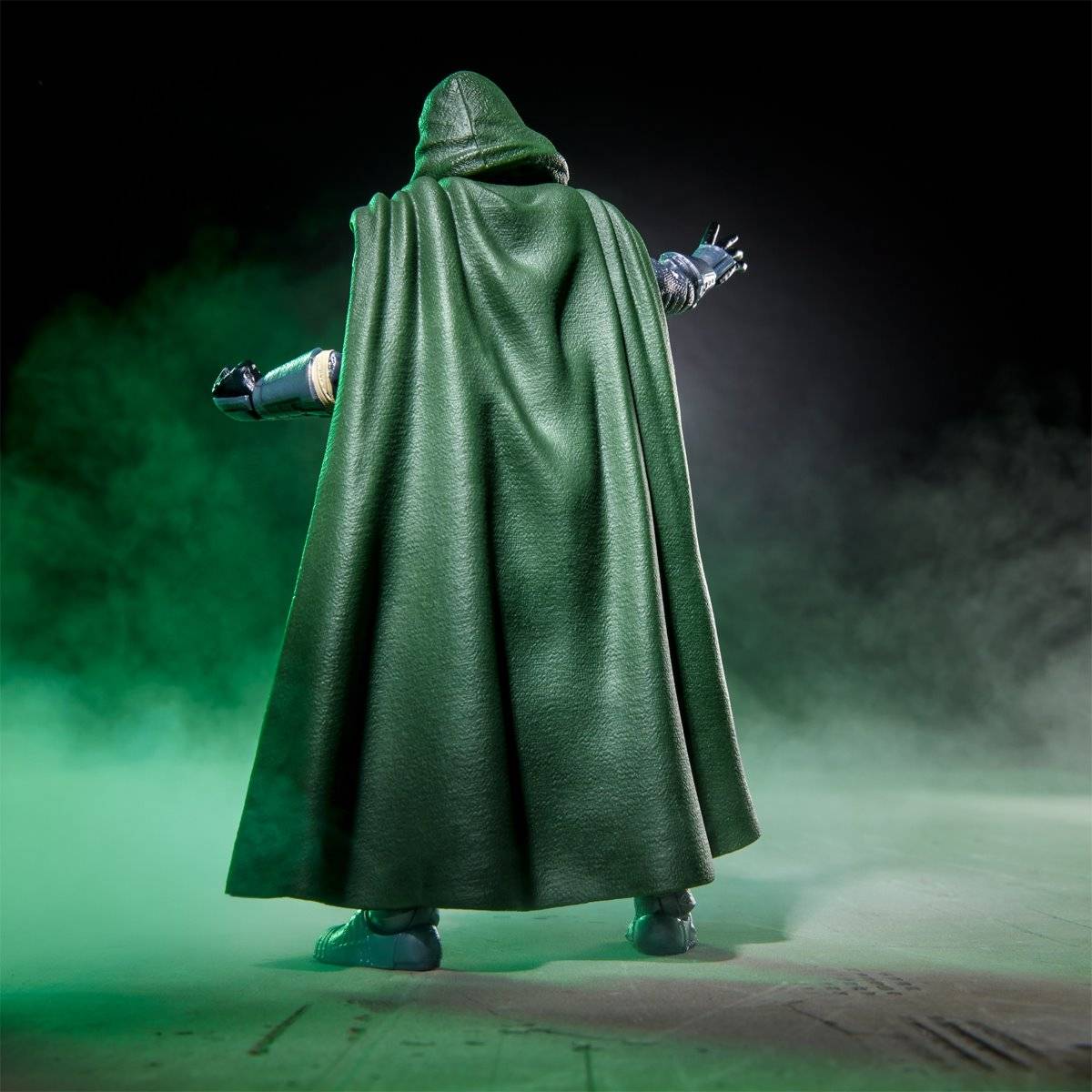 Marvel Legends Avengers Doomsday: Doctor Doom 6″ Figure - Image 8